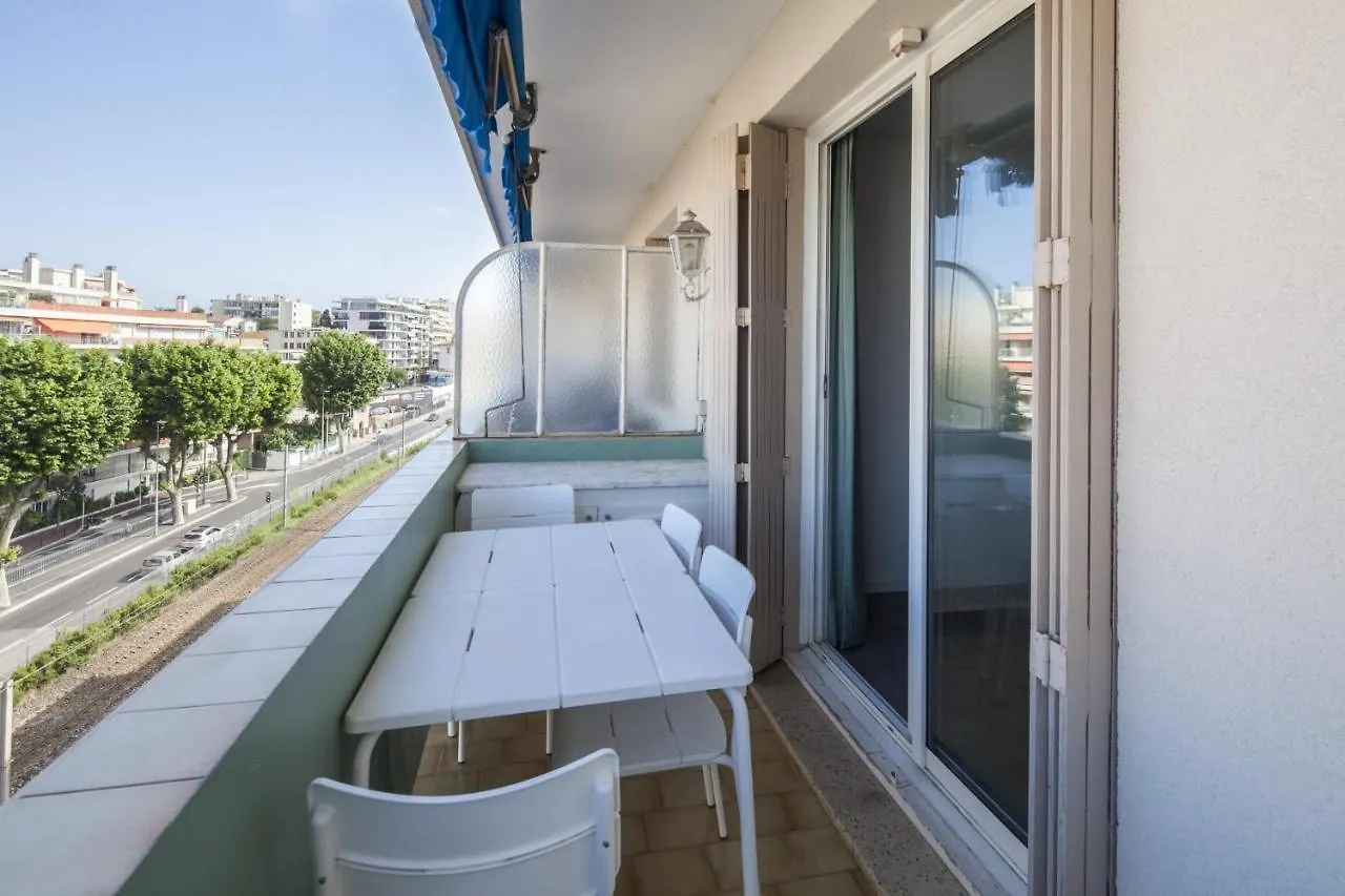 Appartement Badine - Welkeys Antibes 0*,  France